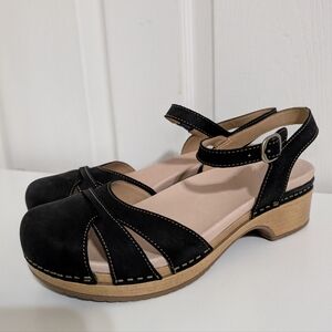 Dansko Womens Shoes Betsey Black Closed Toe Clog Leather Size 39 (8.5-9)
